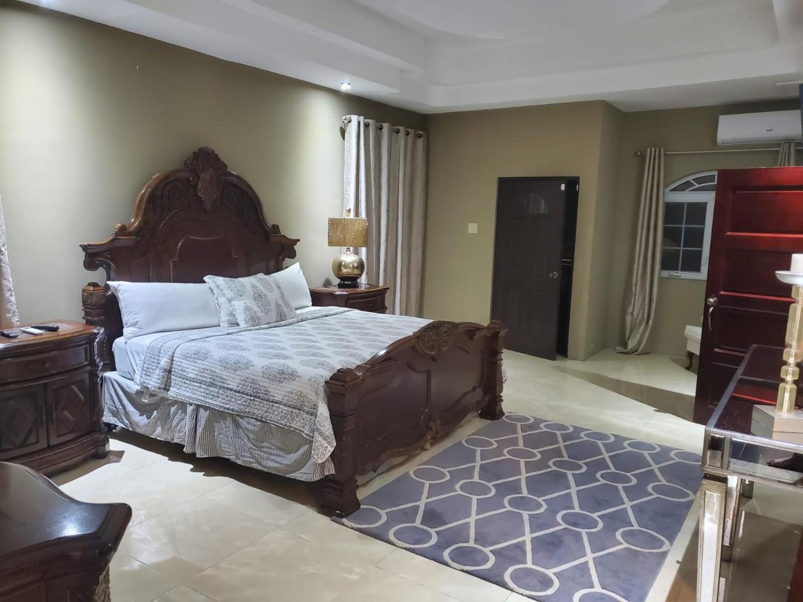 The Palms- Caribbean Estates -10 Minutes From The Beach- Gated Community Portmore Zewnętrze zdjęcie